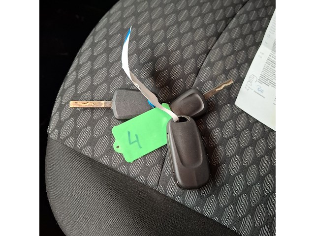 Personenauto, opel, astra - afbeelding 9 van  48