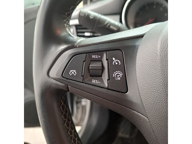 Personenauto, opel, astra - afbeelding 21 van  48