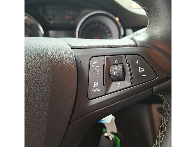 Personenauto, opel, astra - afbeelding 22 van  48