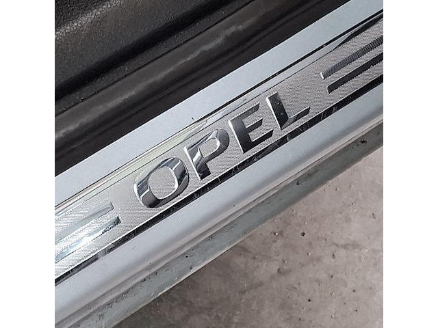 Personenauto, opel, astra - afbeelding 100 van  114