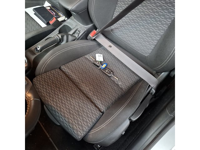 Personenauto, opel, astra - afbeelding 13 van  90