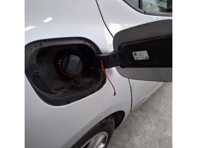 Personenauto, opel, astra - afbeelding 32 van  57