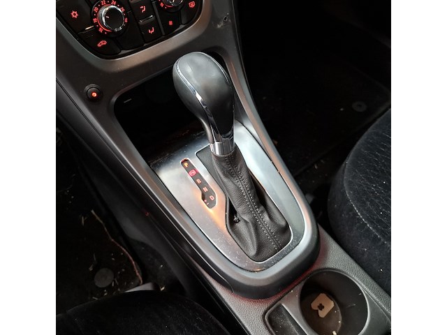 Personenauto, opel, astra - afbeelding 26 van  57