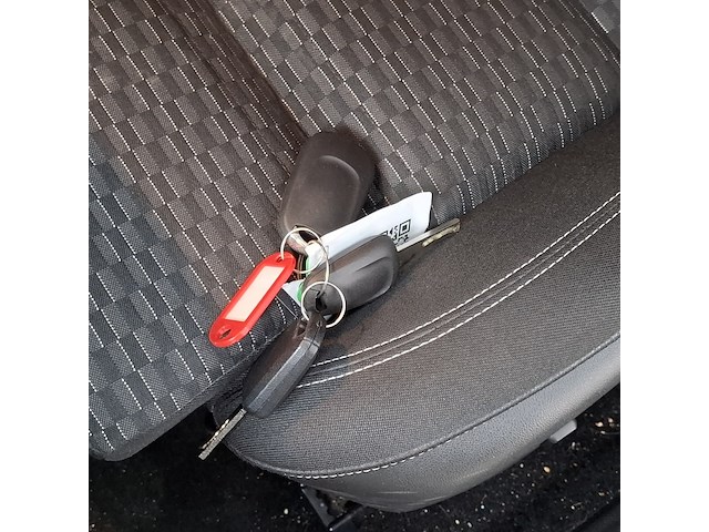 Personenauto, opel, astra - afbeelding 16 van  57