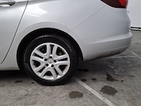 Personenauto, opel, astra - afbeelding 4 van  49