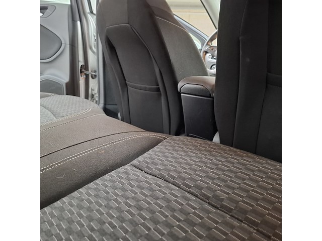 Personenauto, opel, astra - afbeelding 36 van  60