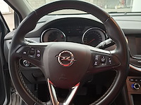Personenauto, opel, astra - afbeelding 2 van  27