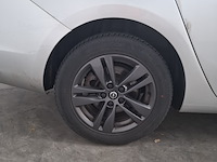 Personenauto, opel, astra - afbeelding 17 van  27