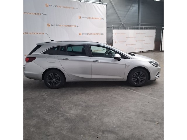 Personenauto, opel, astra - afbeelding 21 van  27