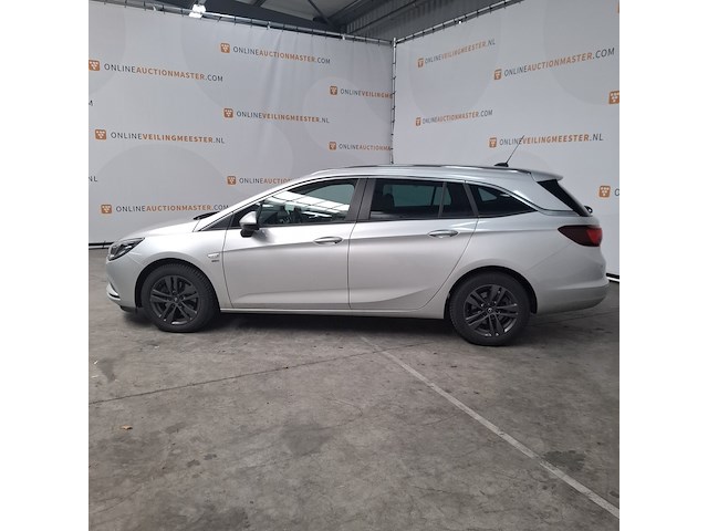 Personenauto, opel, astra - afbeelding 22 van  27