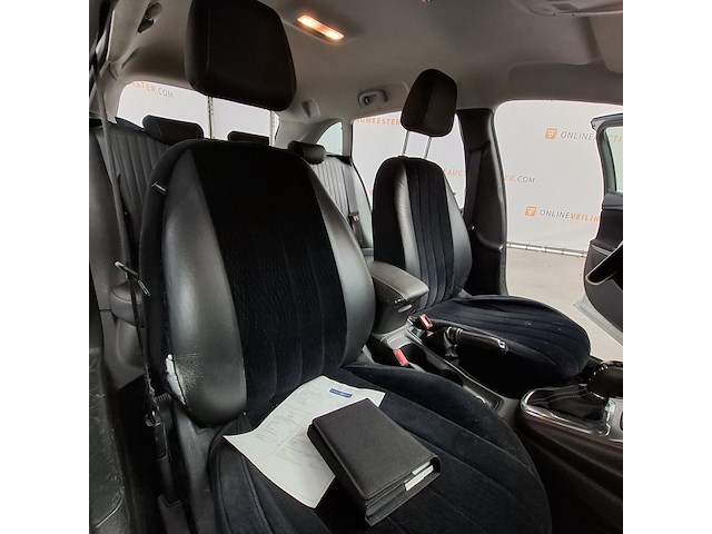 Personenauto, opel, astra - afbeelding 38 van  58