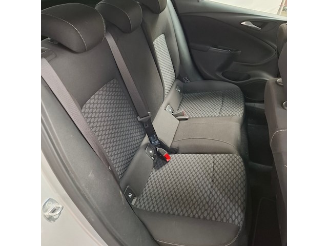 Personenauto, opel, astra - afbeelding 21 van  32
