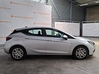 Personenauto, opel, astra - afbeelding 23 van  32