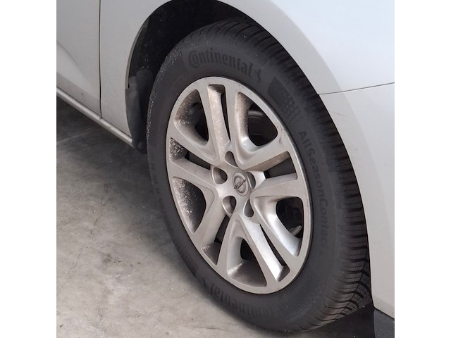 Personenauto, opel, astra - afbeelding 30 van  32