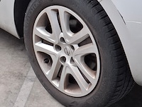 Personenauto, opel, astra - afbeelding 32 van  32