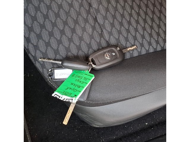 Personenauto, opel, astra - afbeelding 21 van  60