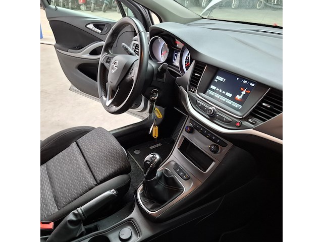 Personenauto, opel, astra - afbeelding 46 van  63