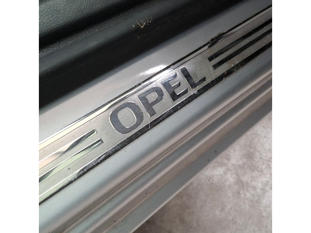 Personenauto, opel, astra - afbeelding 48 van  63