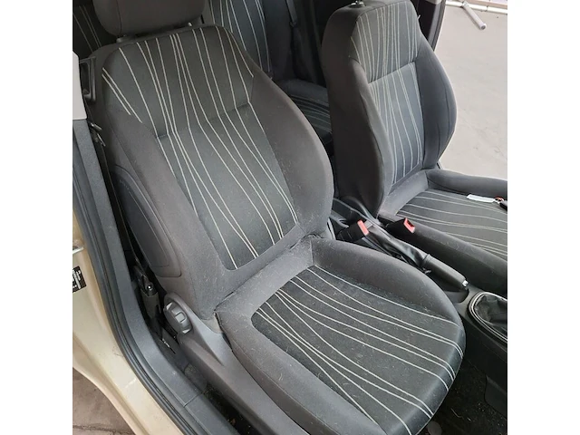 Personenauto, opel, corsa, 1.2-16v edition, 2010 - afbeelding 31 van  44