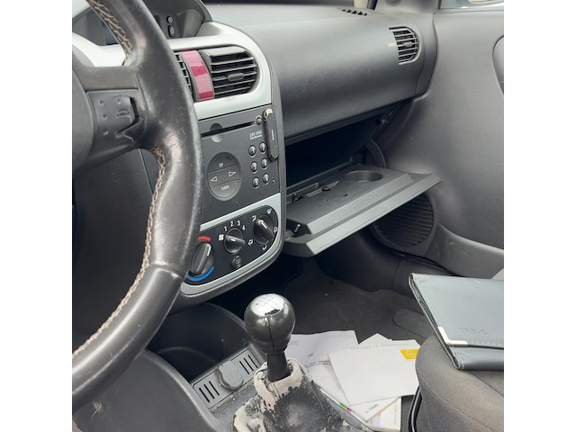 Personenauto, opel, corsa, 1.2-16v njoy, grijs, 2003 - afbeelding 2 van  16