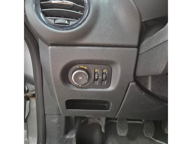 Personenauto, opel, corsa, 1.3 cdti ecoflex s/s '111' edition, 2010 - afbeelding 16 van  43