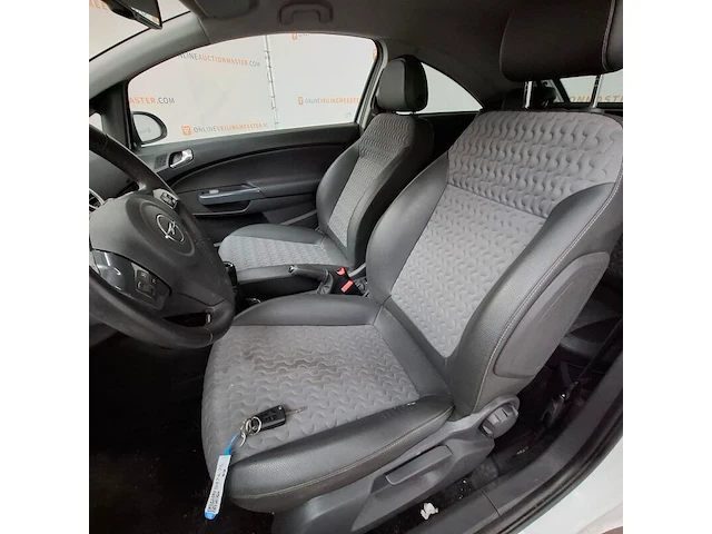 Personenauto, opel, corsa, 1.3 cdti ecoflex s/s cosmo, 2011 - afbeelding 41 van  79