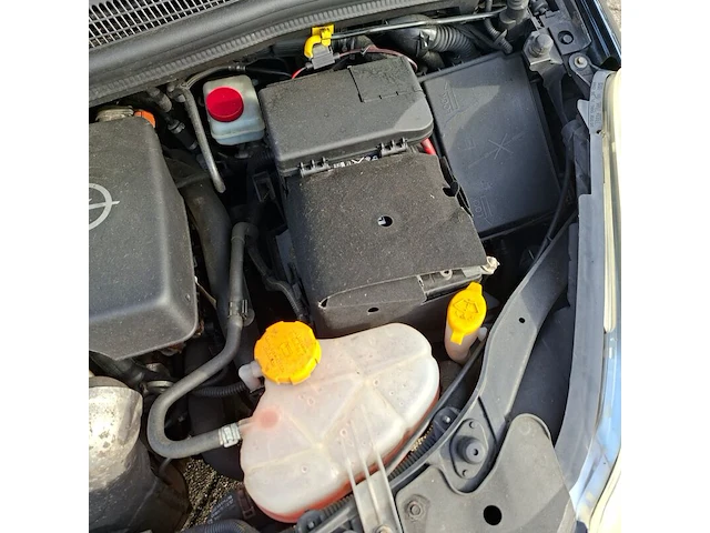 Personenauto, opel, corsa, 1.3 cdti ecoflex s/s cosmo, 2011 - afbeelding 16 van  18