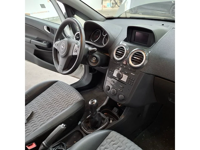 Personenauto, opel, corsa, 1.3 cdti ecoflex s/s cosmo, 2011 - afbeelding 59 van  79