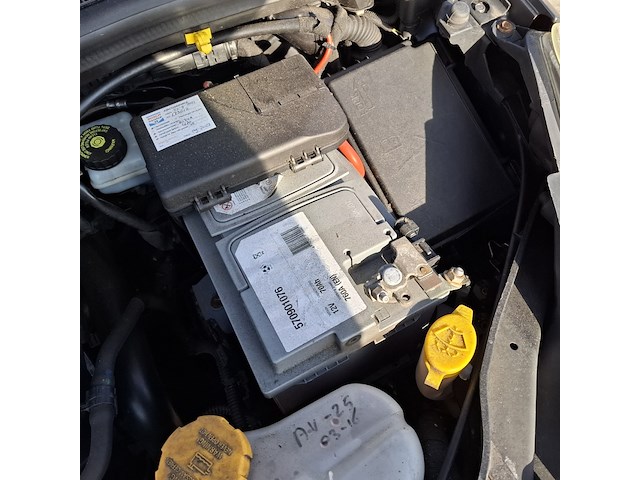 Personenauto opel, corsa 1.3 cdti, grijs, bouwjaar 2011 - afbeelding 10 van  47