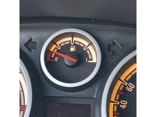 Personenauto opel, corsa 1.3 cdti, grijs, bouwjaar 2011 - afbeelding 21 van  47