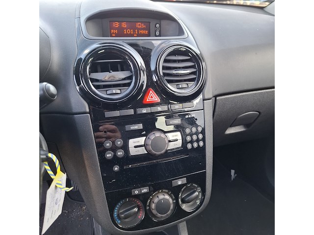 Personenauto opel, corsa 1.3 cdti, grijs, bouwjaar 2011 - afbeelding 24 van  47