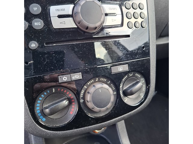 Personenauto opel, corsa 1.3 cdti, grijs, bouwjaar 2011 - afbeelding 28 van  47