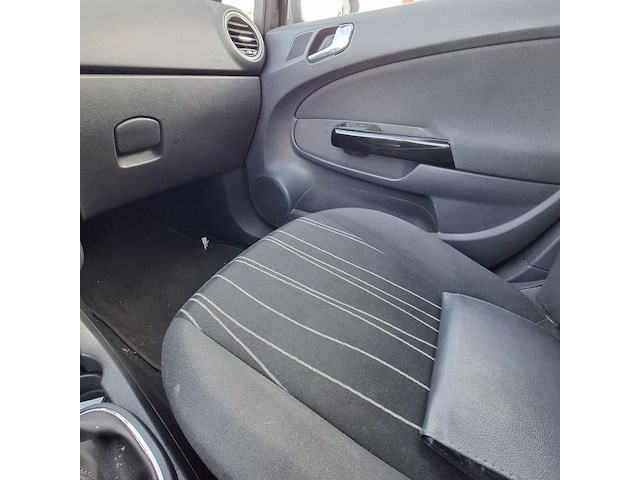 Personenauto opel, corsa 1.3 cdti, grijs, bouwjaar 2011 - afbeelding 30 van  47