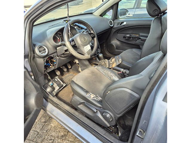 Personenauto, opel, corsa, 1.4-16v cosmo, 2008 - afbeelding 17 van  17