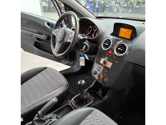 Personenauto, opel, corsa, 1.4-16v cosmo, 2011 - afbeelding 44 van  66