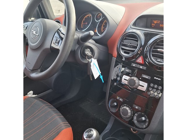 Personenauto opel, corsa 1.4, bouwjaar 2009 - afbeelding 30 van  42