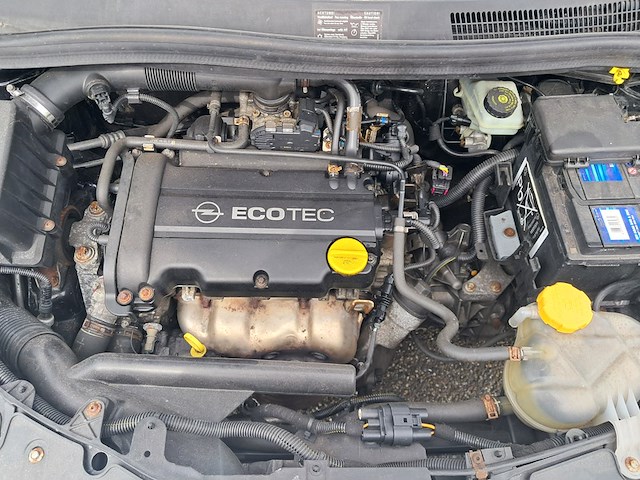 Personenauto, opel, corsa, zwart, 2009 - afbeelding 33 van  40
