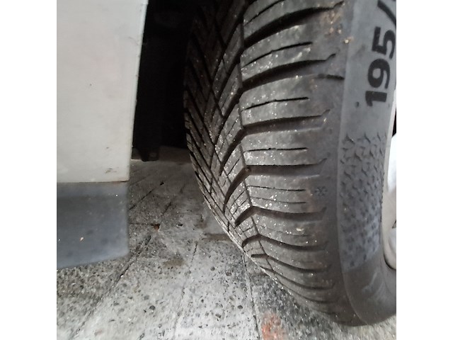 Personenauto, opel, corsa - afbeelding 2 van  47