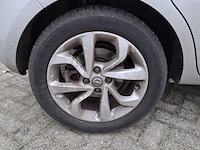 Personenauto, opel, corsa - afbeelding 4 van  47