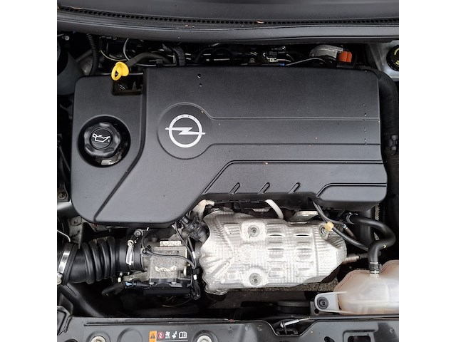 Personenauto, opel, corsa - afbeelding 13 van  47