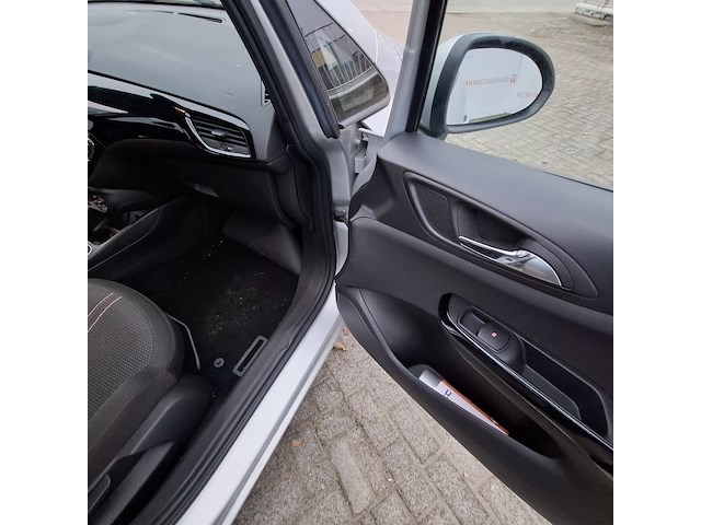 Personenauto, opel, corsa - afbeelding 33 van  47