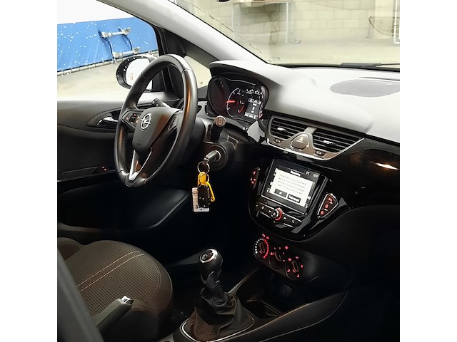 Personenauto, opel, corsa - afbeelding 24 van  34