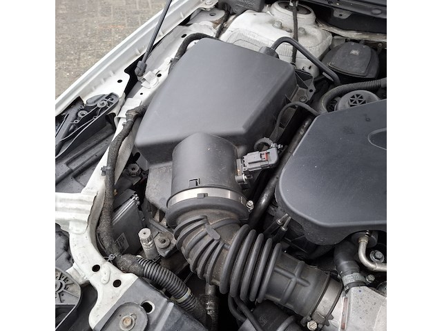 Personenauto opel, insignia gsi - afbeelding 15 van  56