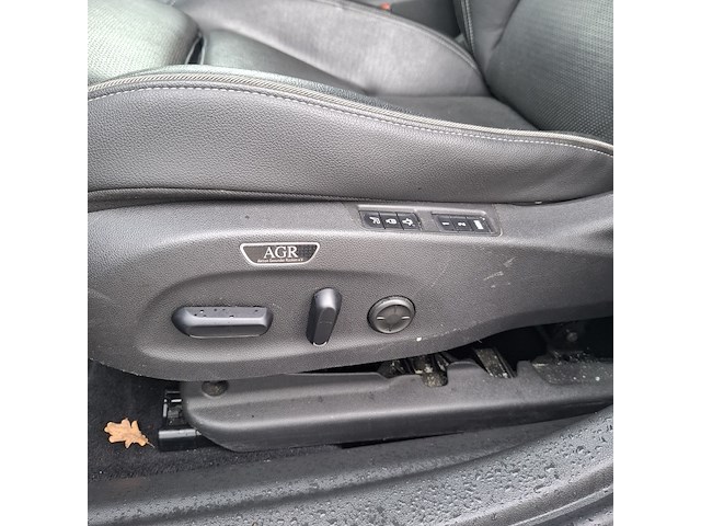 Personenauto opel, insignia gsi - afbeelding 22 van  56