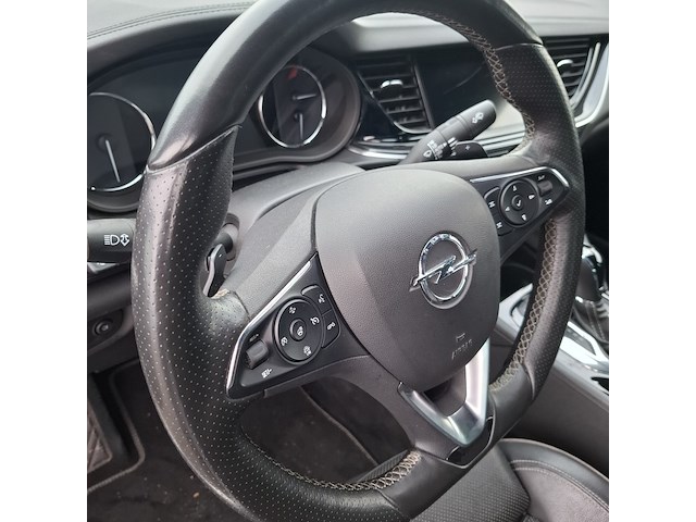 Personenauto opel, insignia gsi - afbeelding 24 van  56