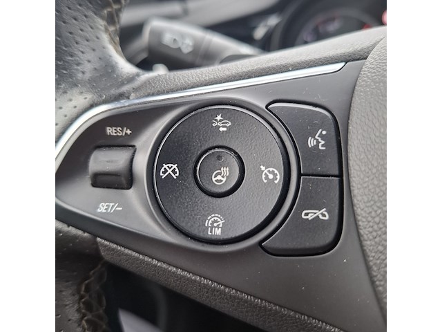 Personenauto opel, insignia gsi - afbeelding 27 van  56