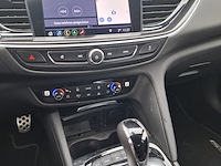 Personenauto opel, insignia gsi - afbeelding 35 van  56