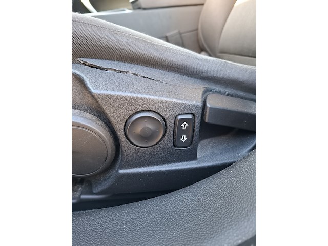 Personenauto, opel, insignia sports tourer 1.8 edition, grijs, 2010 - afbeelding 13 van  53