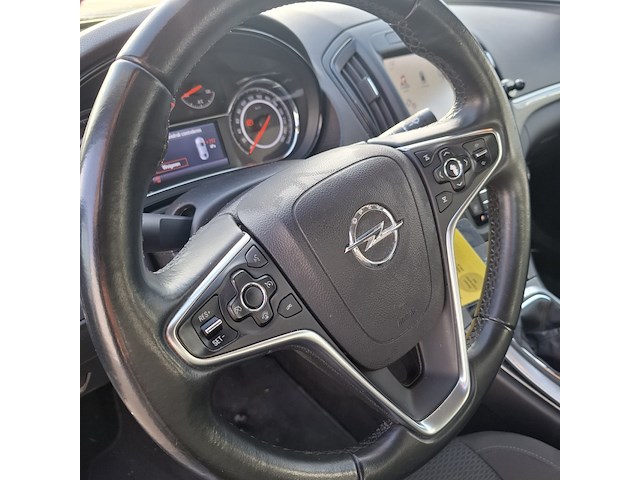 Personenauto, opel, insignia - afbeelding 9 van  48