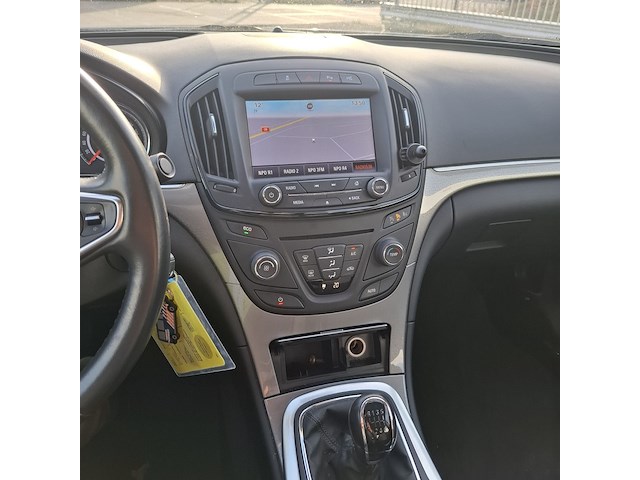 Personenauto, opel, insignia - afbeelding 17 van  48